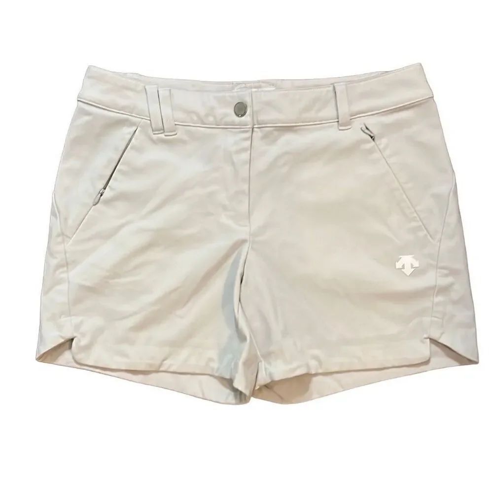 Descente women’s stretchy short size 6